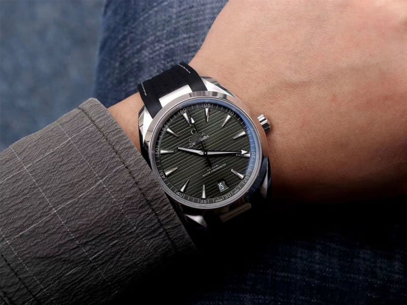 REPLICA OMEGA SEAMASTER 220.13.41.21.10.001 VS FACTORY GREEN DIAL - 图片 6