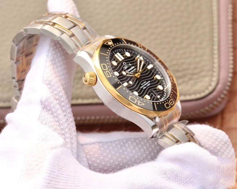 REPLICA OMEGA SEAMASTER DIVER 300M 210.20.42.20.01.002 VS FACTORY BLACK DIAL - 图片 3
