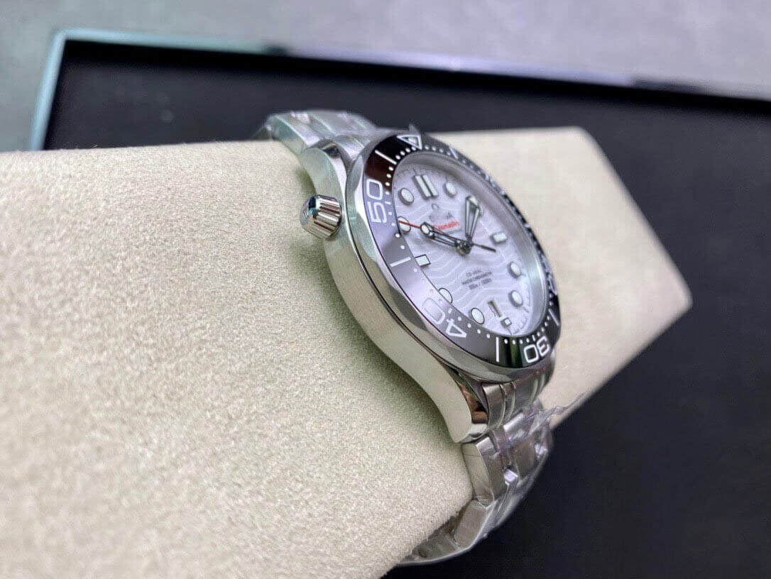 REPLICA OMEGA SEAMASTER DIVER 300M 210.30.42.20.04.001 OR FACTORY BLACK BEZEL - 图片 3